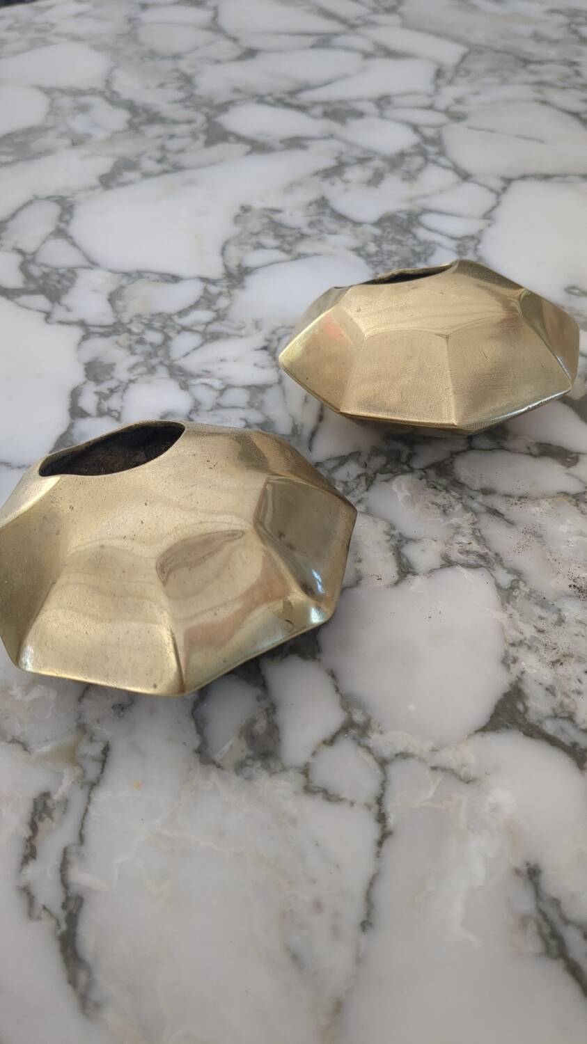 Duo of vintage polished brass ashtrays from the 70s