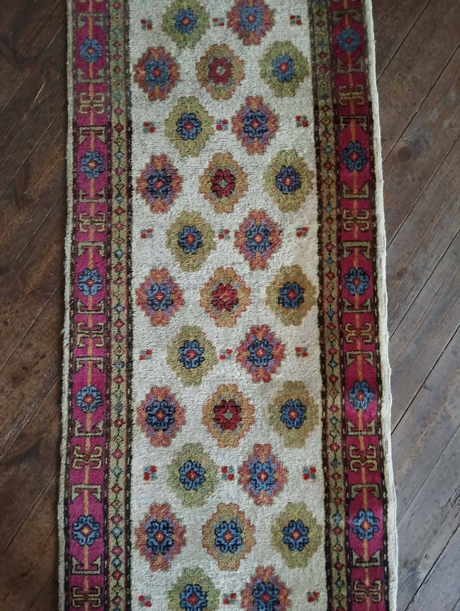 Handmade Sinkiang hallway rug 333x74cm