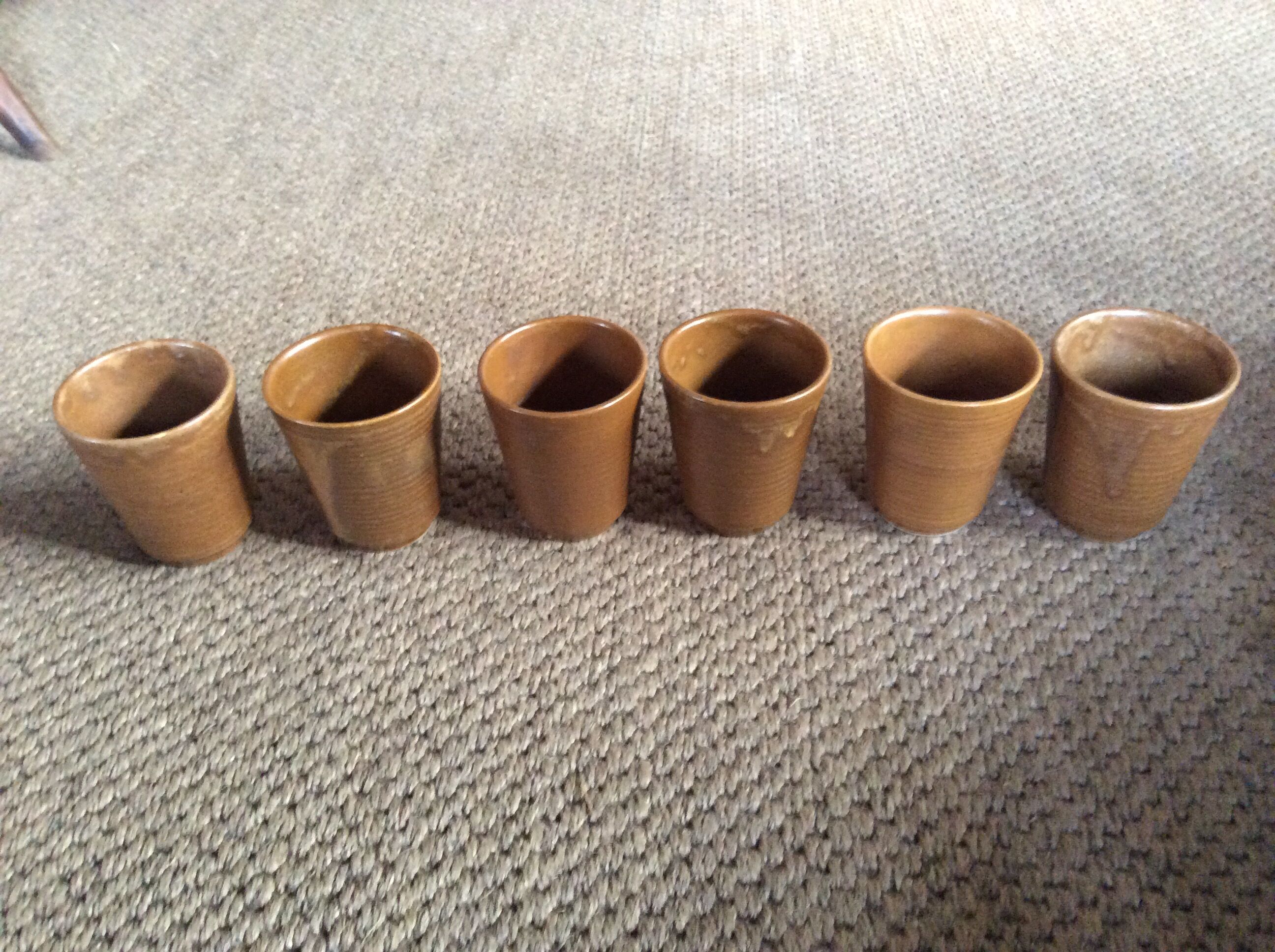 Série de 6 tasses en grès