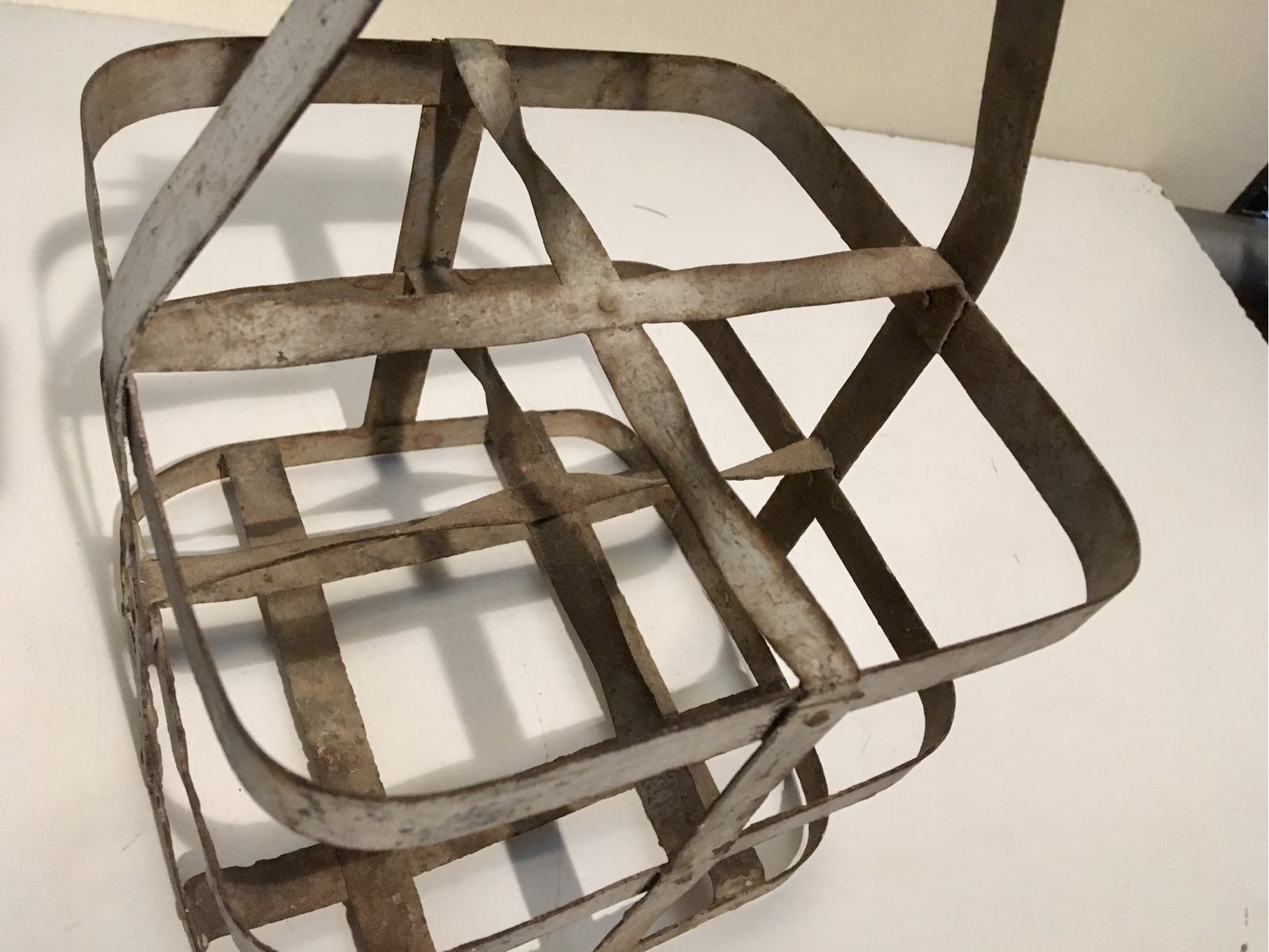 Zinc bottle-holder
