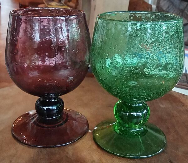 Série 4 anciens verres à pied Biot