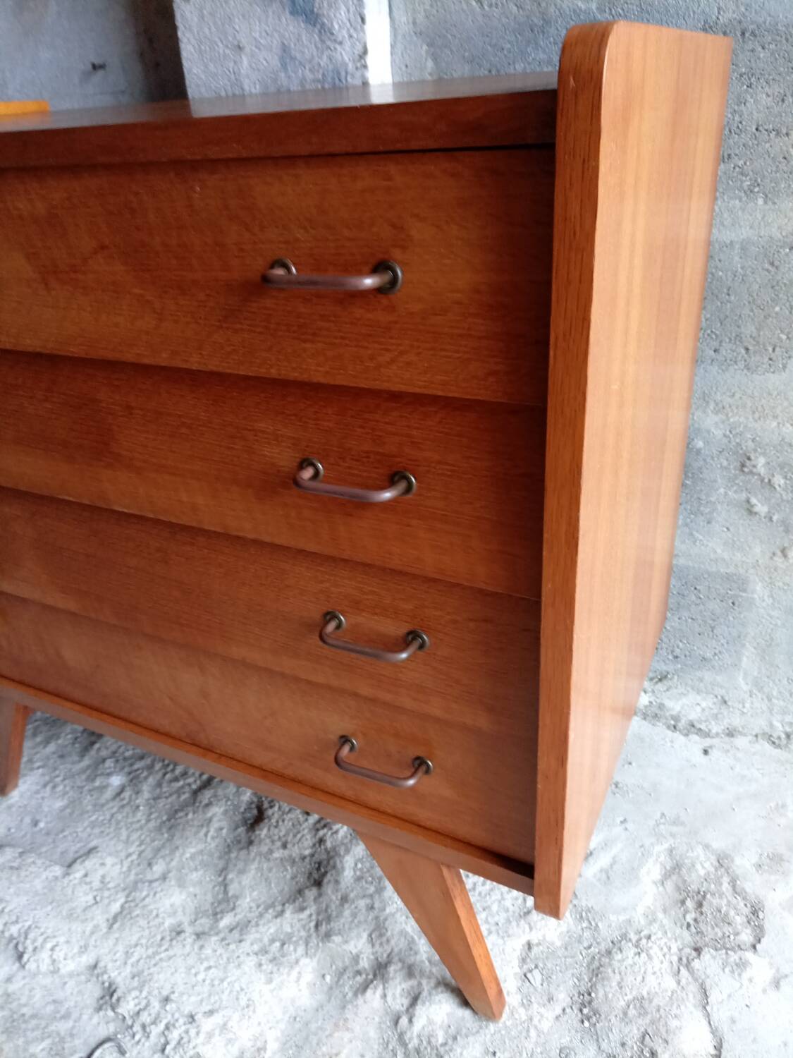 Vintage chest of drawers