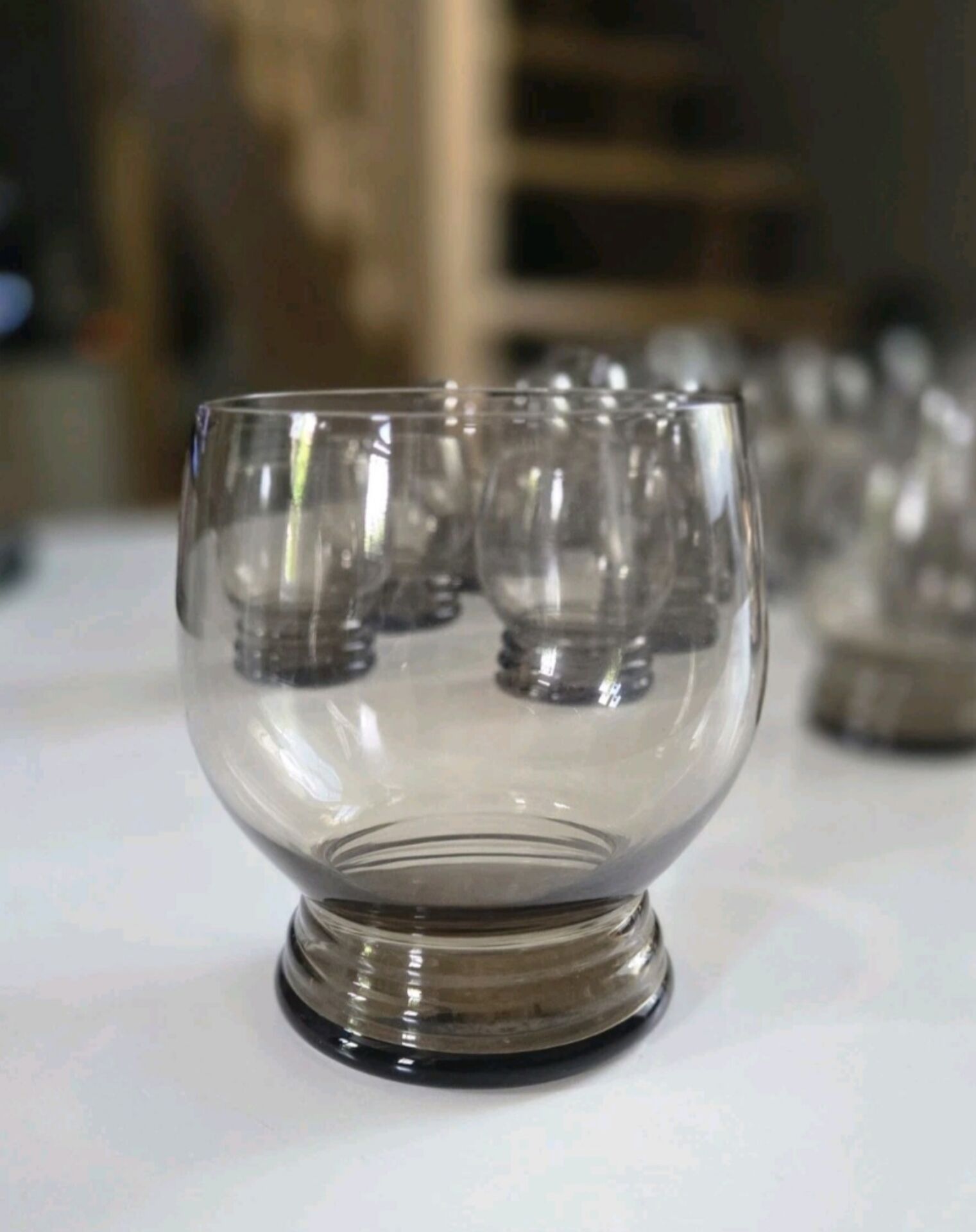 Magnificent Service of Tinted Glasses from the 50s-60s / 18 Glasses and 2 Jugs