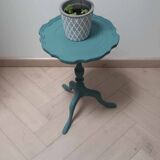 Pedestal table