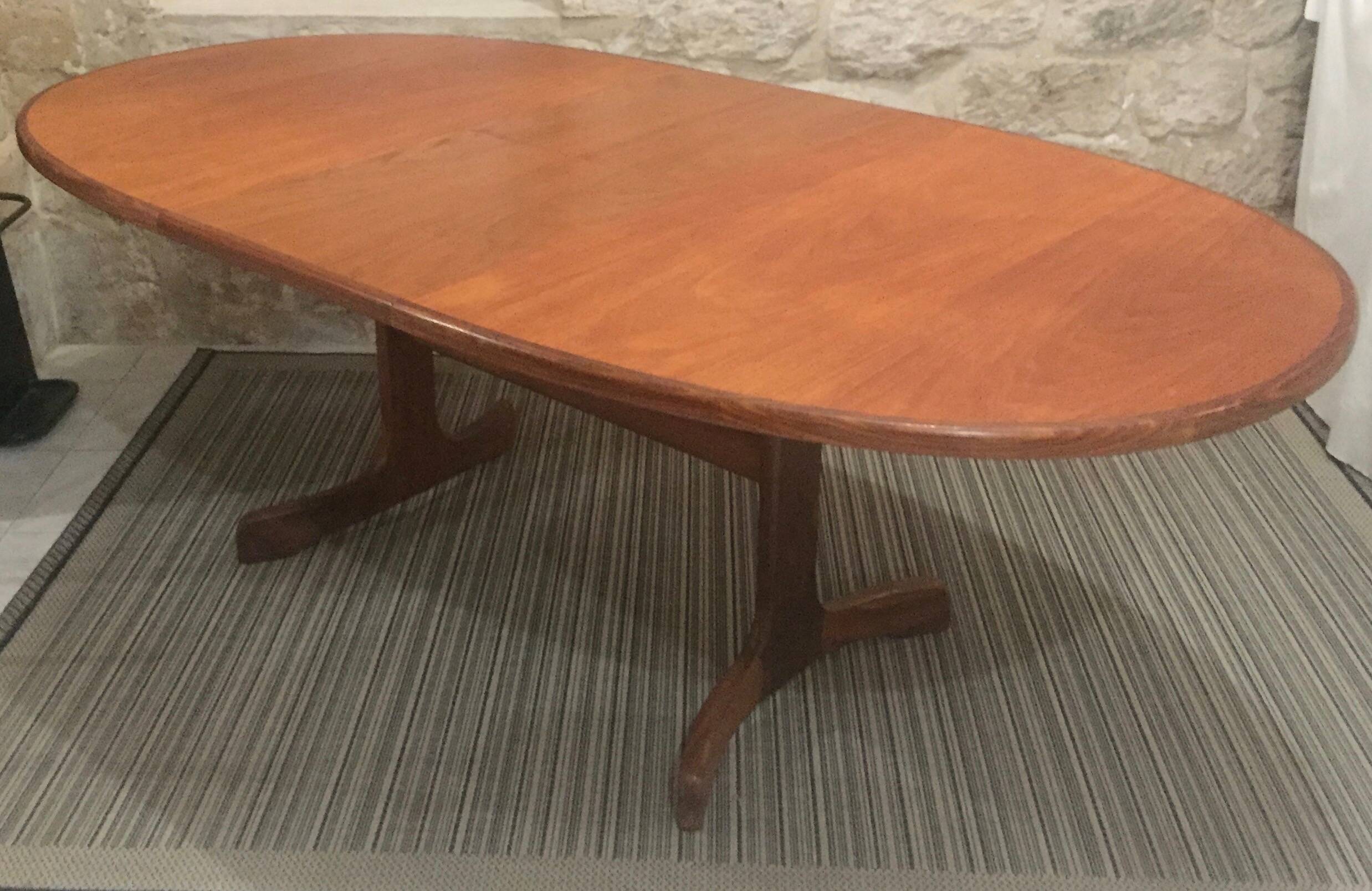Table à manger scandinave en teck ovale avec rallonge centrale
