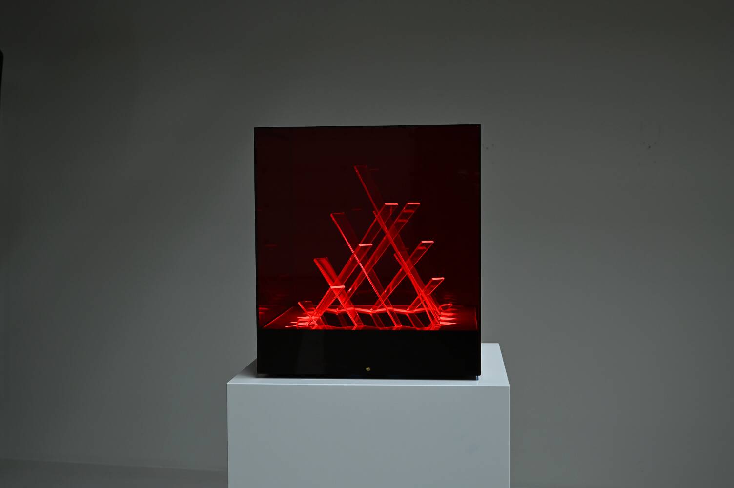 Cubo Di Teo light object lamp by James Rivière, 1970s Italy.