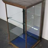 Mahogany showcase painted at the end of the nineteenth century