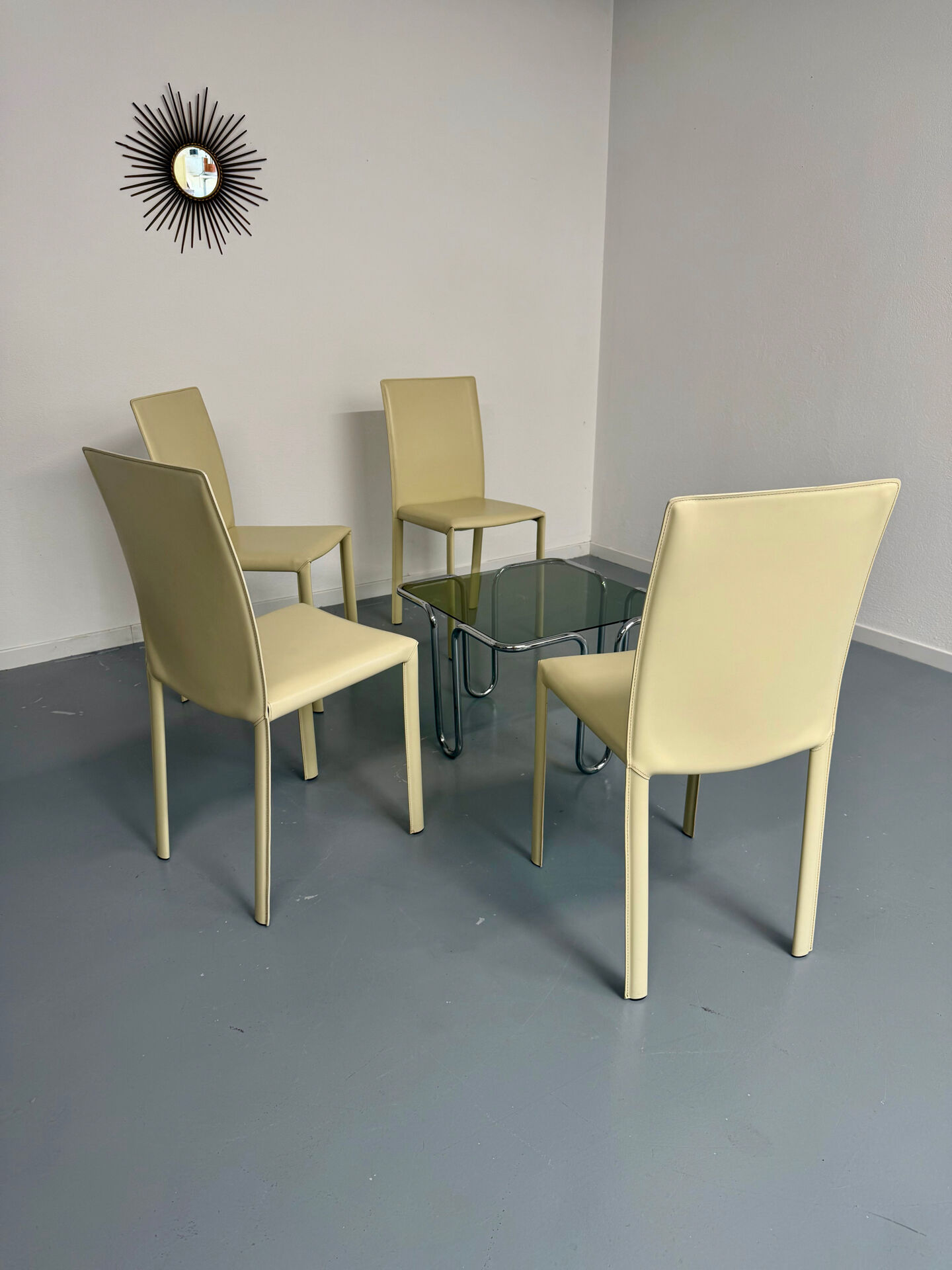 Set of 4 cream leather chairs contemporary design Colico Dress Up