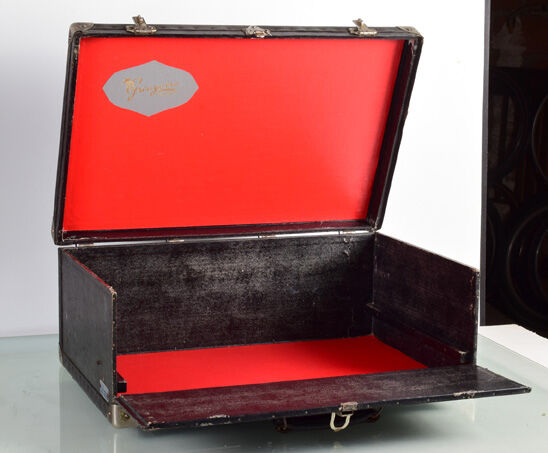 Bertault wooden trunk with drawer