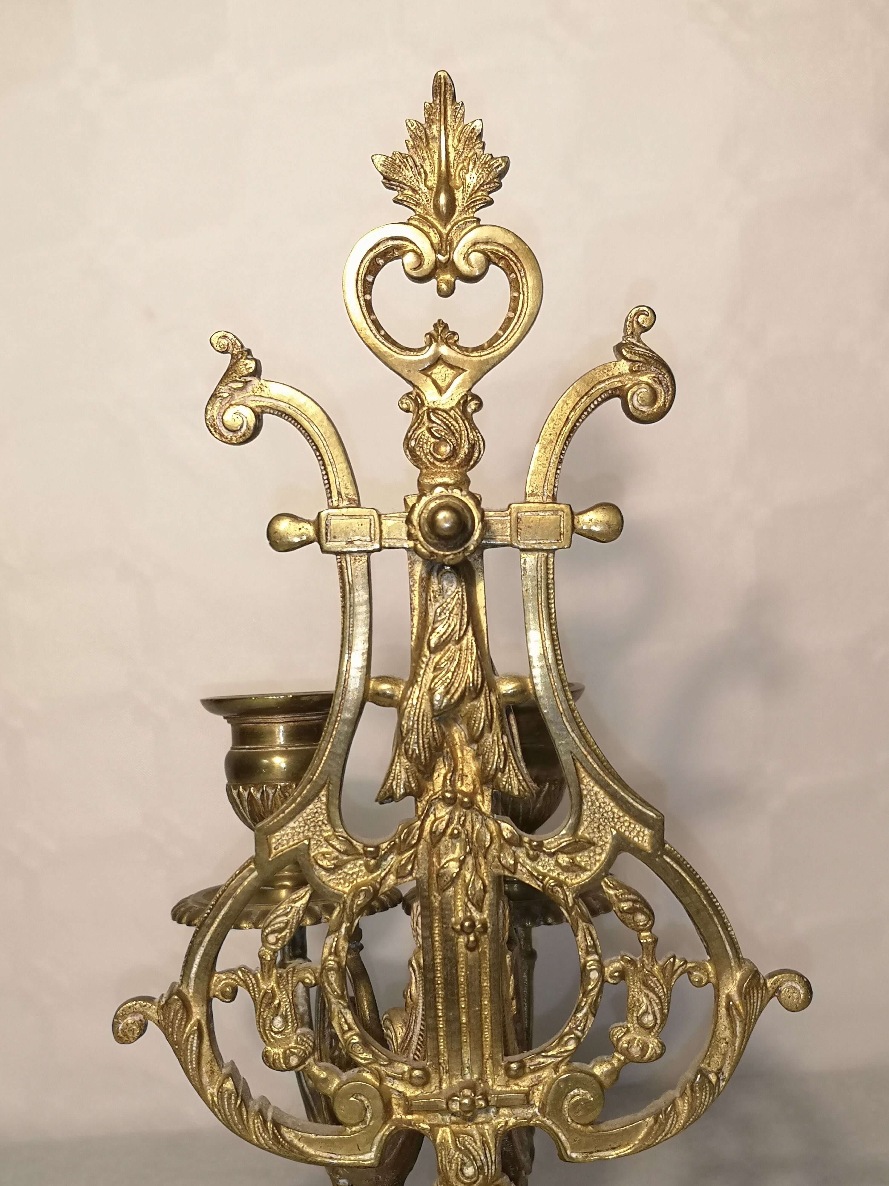 Pair of piano candlesticks in golden bronze 19th century