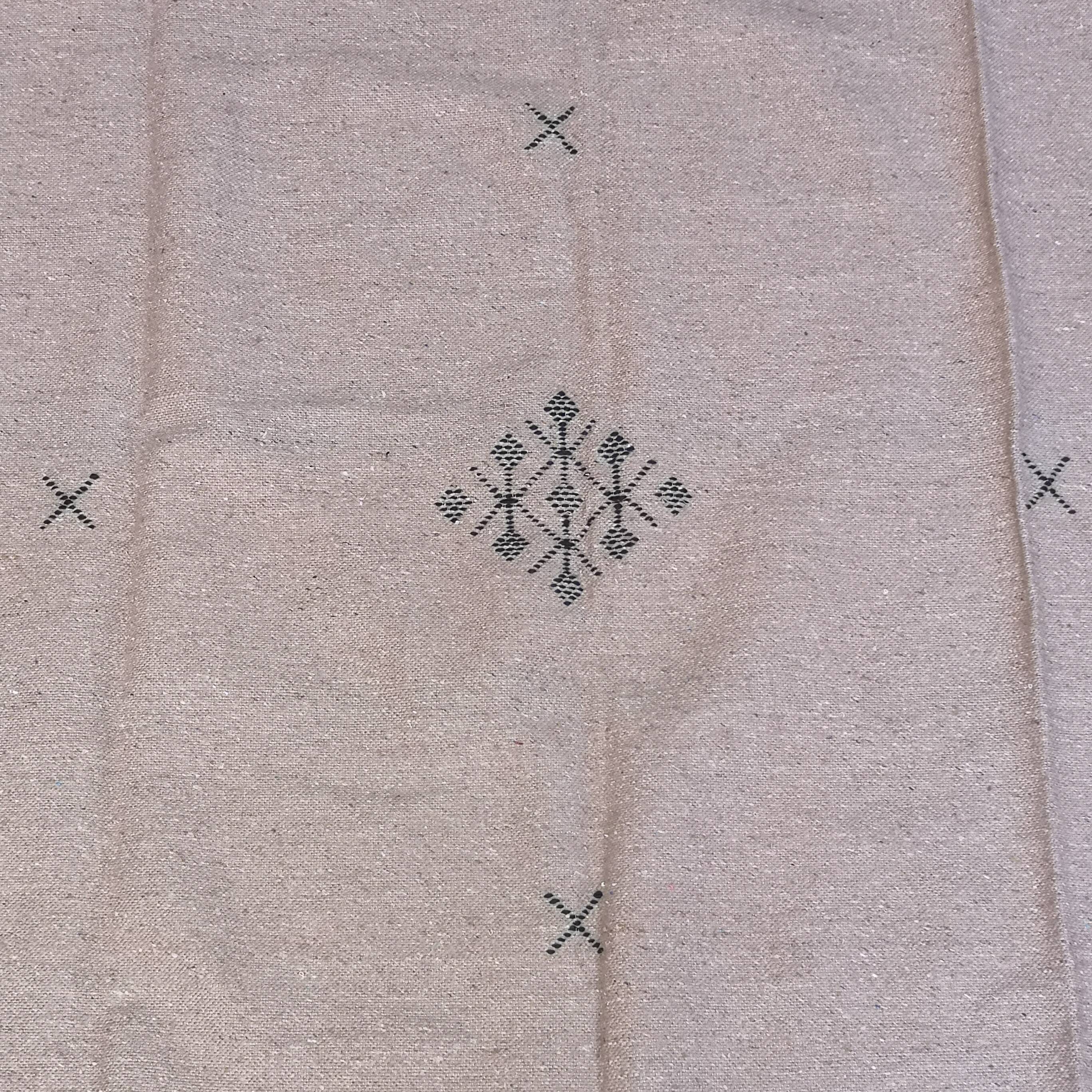 Moroccan berber rug handmade in beige cotton 130 x 220 cm