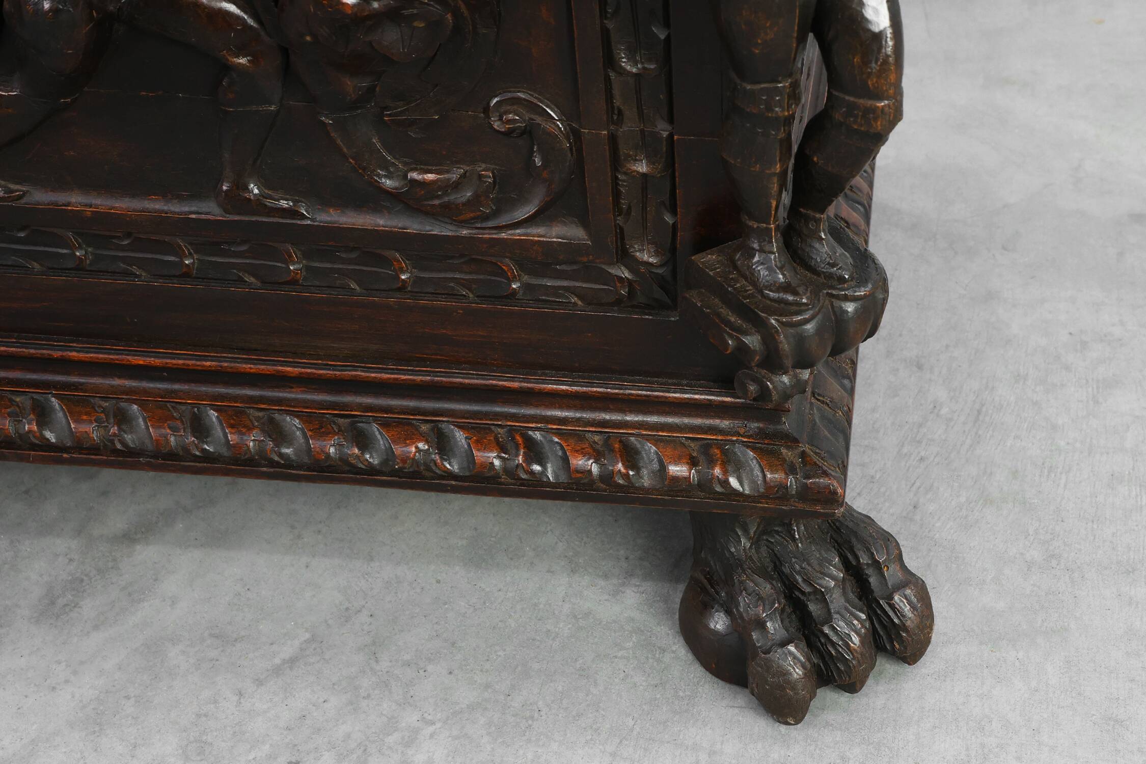 French Neo‑Renaissance Oak Blanket Chest, 19th Century