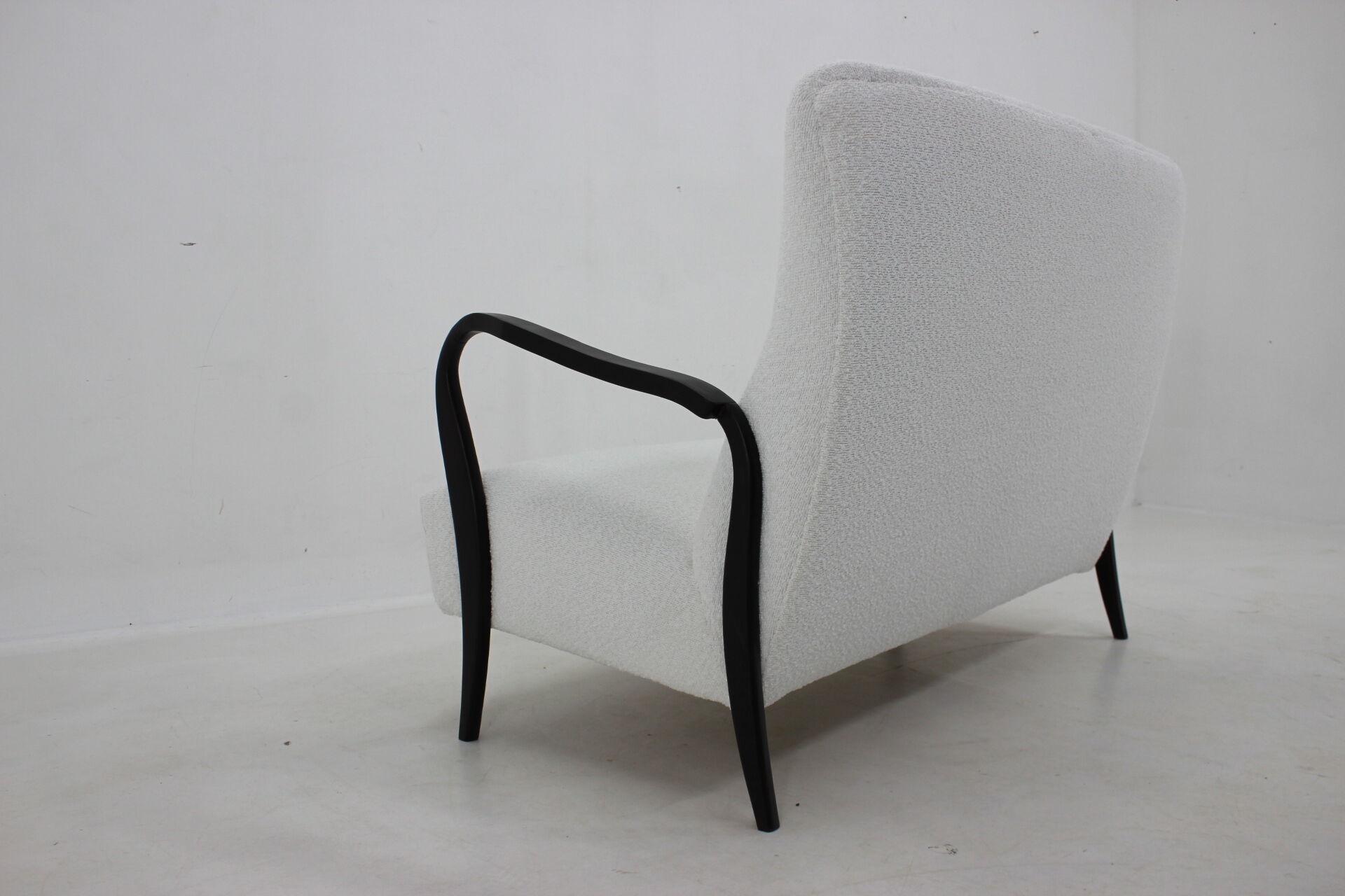 1960s italian 2-seater sofa in bouclé