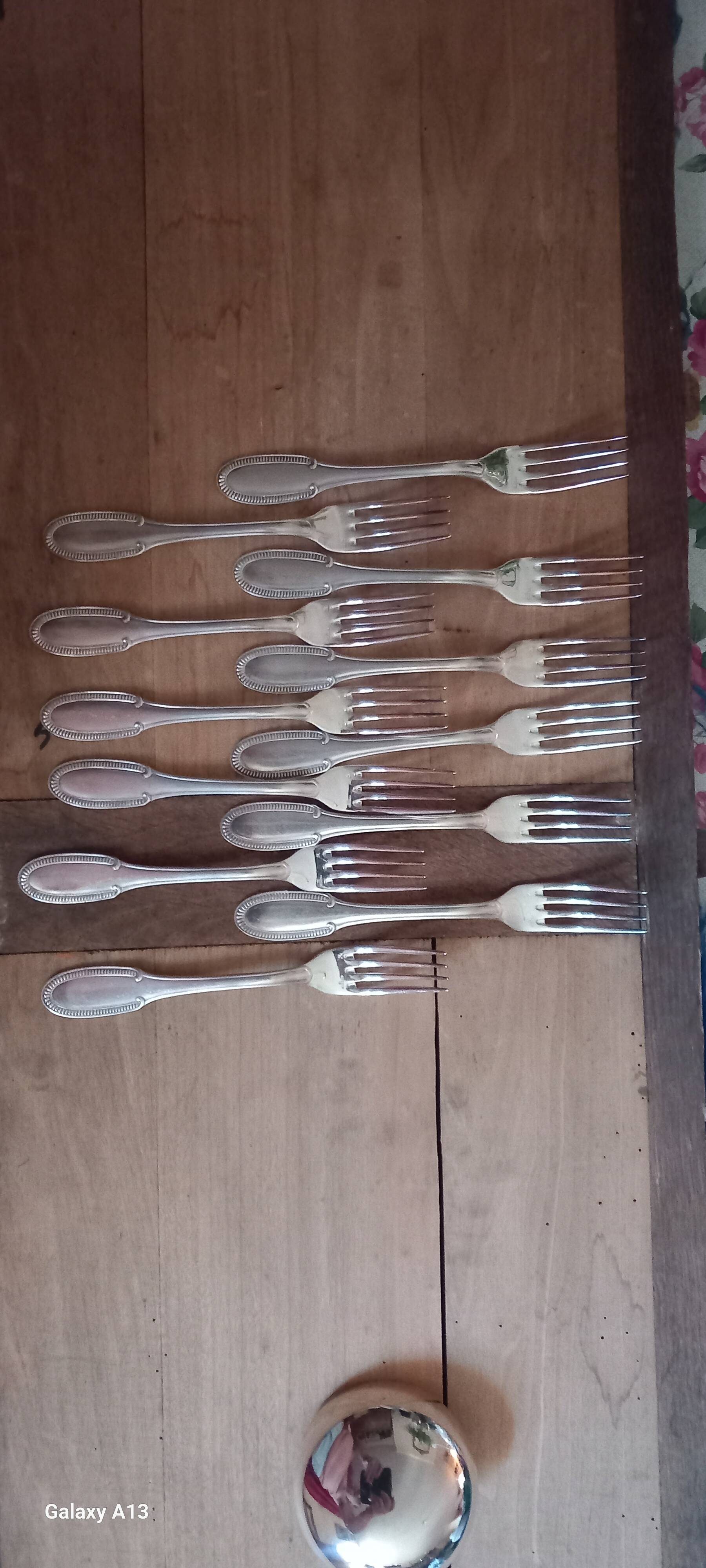 Silver-plated metal cutlery set ercuis in its gadroons model box