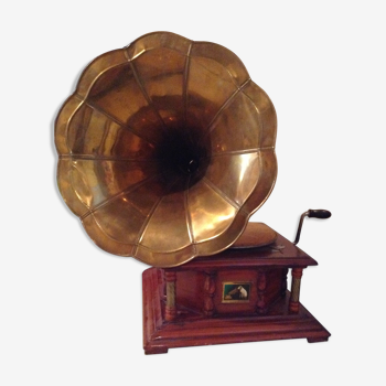 Phonograph