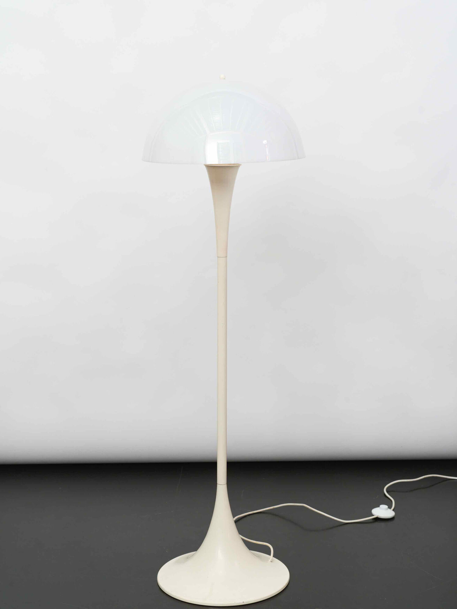 Vintage mushroom floor lamp in the style of Verner Panton's Panthella design.