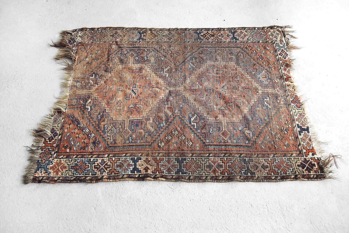 Antique hand-woven carpet, 1850 shiraz persian  150x110cm