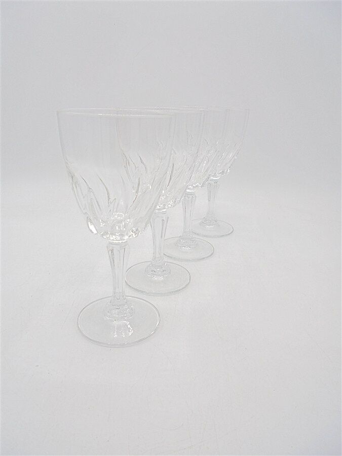 Ensemble de 4 verres à pied
