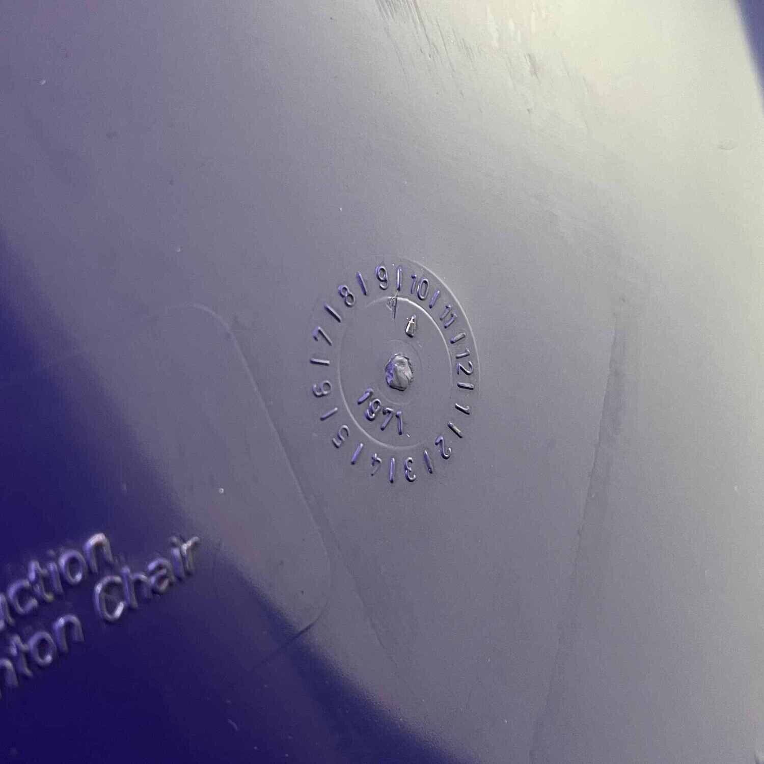 Purple chair Verner Panton Herman Miller Fehlbaum 1971