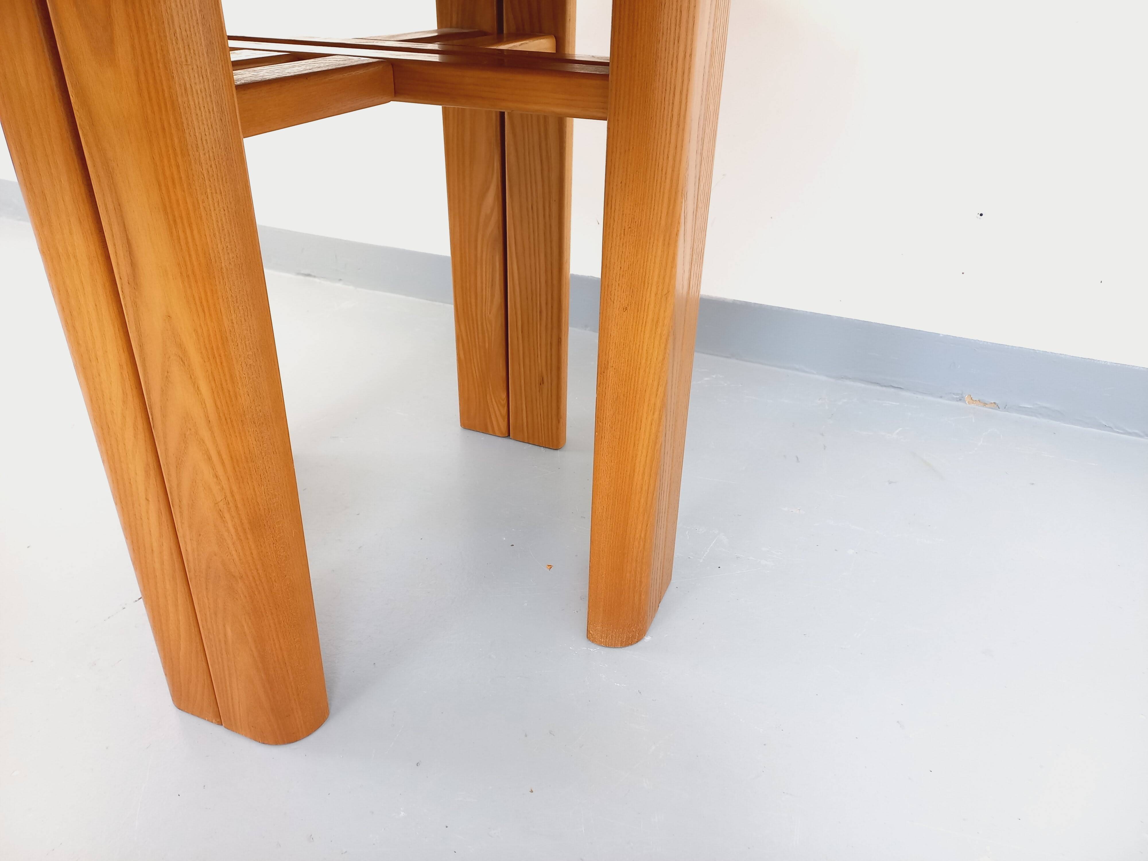 Table à manger ronde vintage Seltz des années 70 80 en orme blond massif