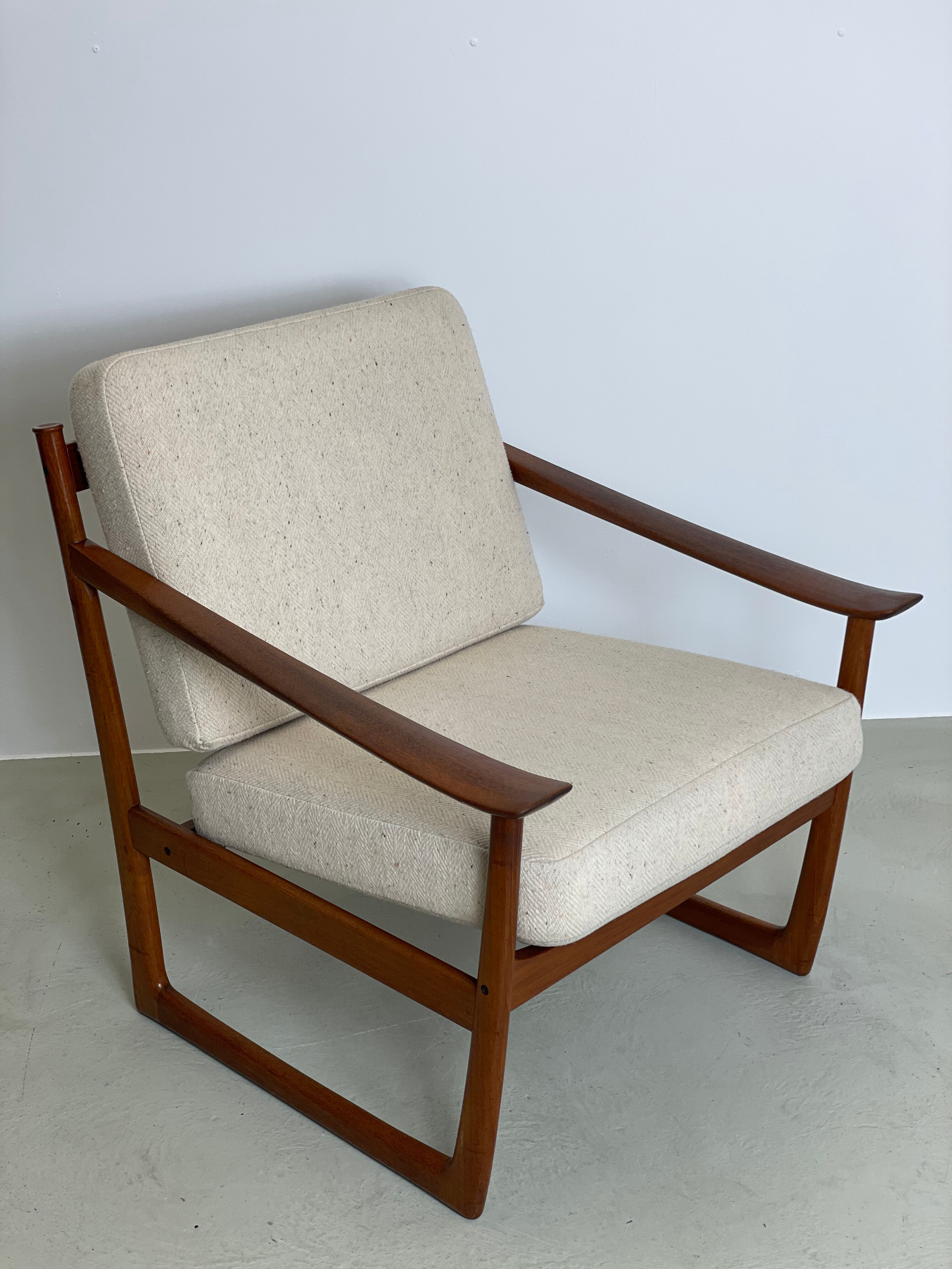 Danish FD 130 teak armchair by Peter Hvidt & Orla Mølgaard-Nielsen for France & Søn, 1960