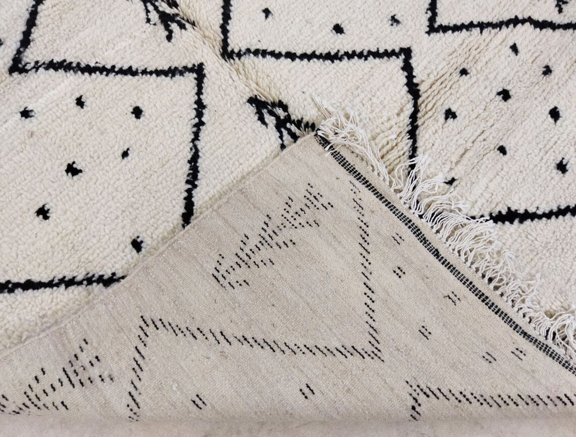 Moroccan Berber Carpet 260x150cm