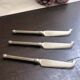 Lot de 3 petits couteaux à fromage métal argenté