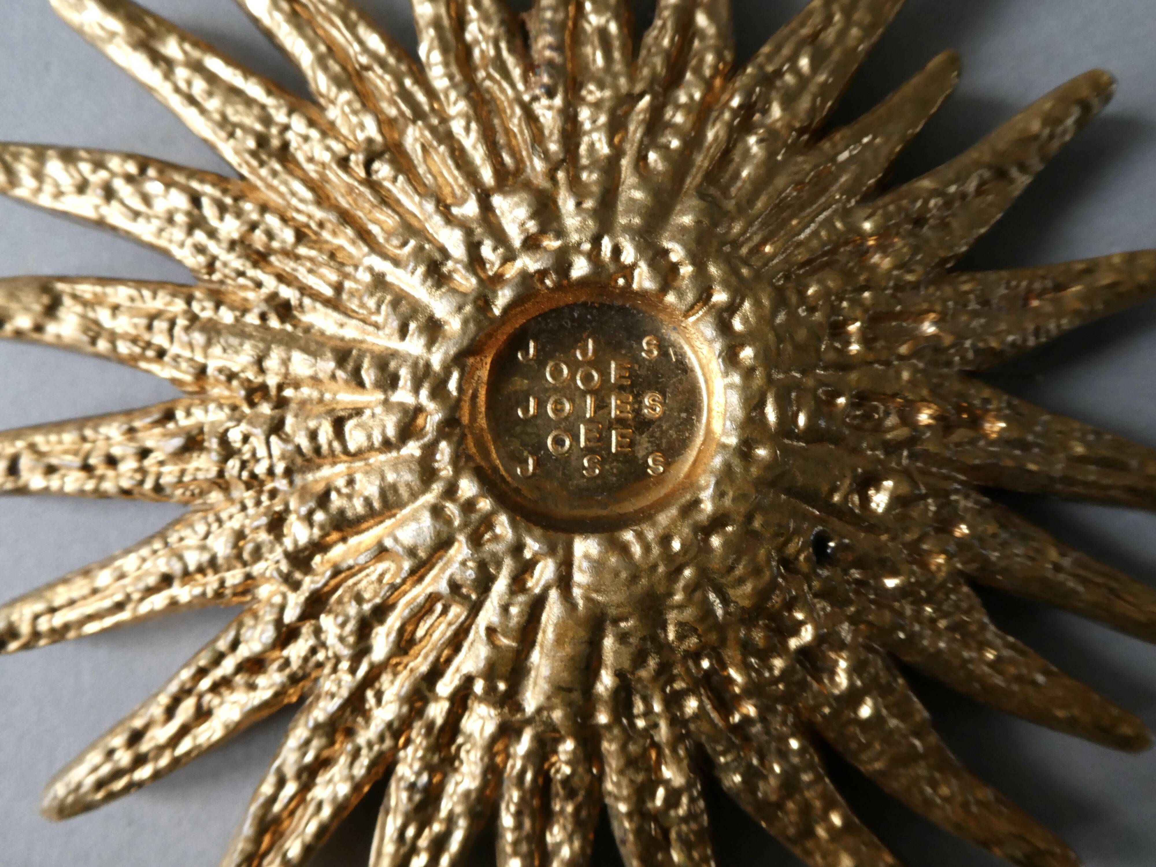 Bronze sculpture paperweight signed Roger Bezombes, 1971