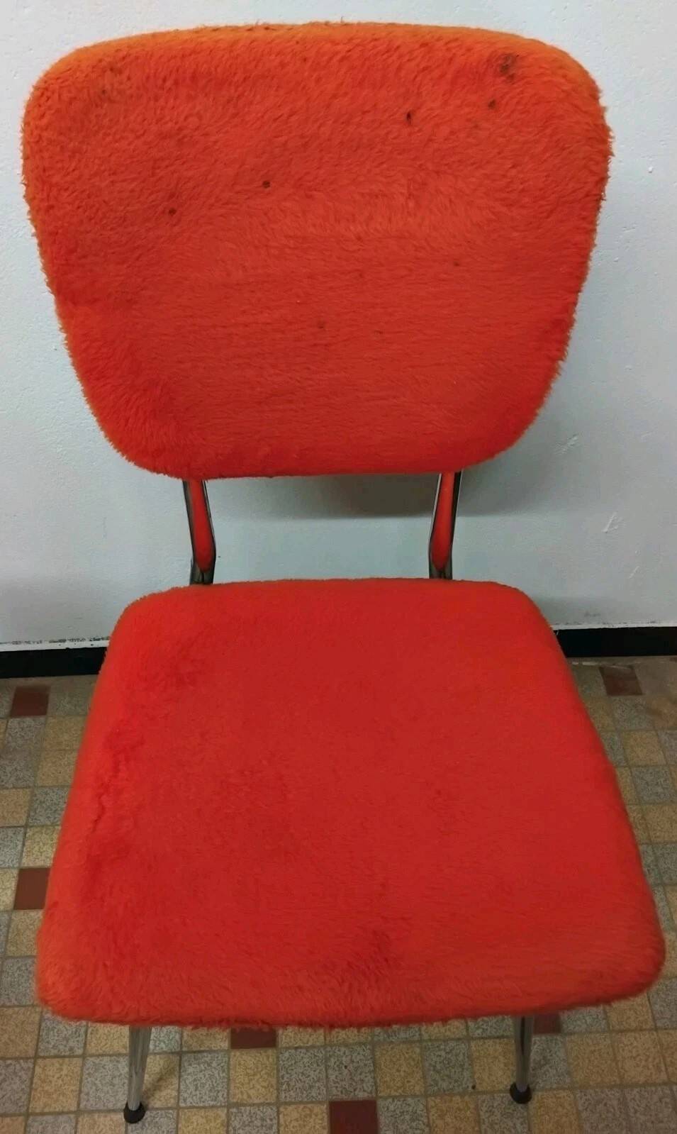 Lot de 4 anciennes chaises en tissus moumoute année 60 vintage