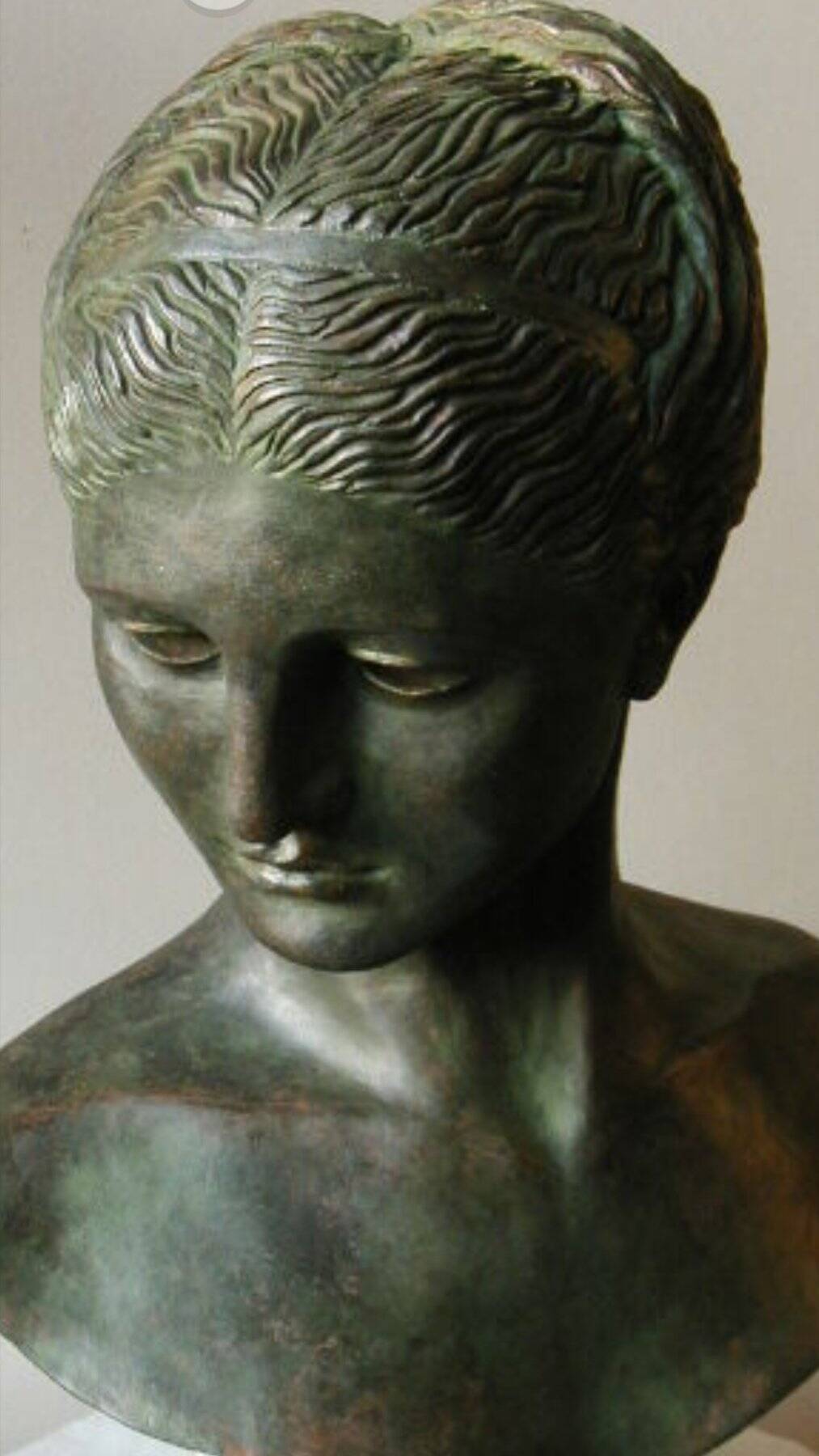 "Aphrodite" buste stuc patiné sculpture originale signée LE CANN, francais coté