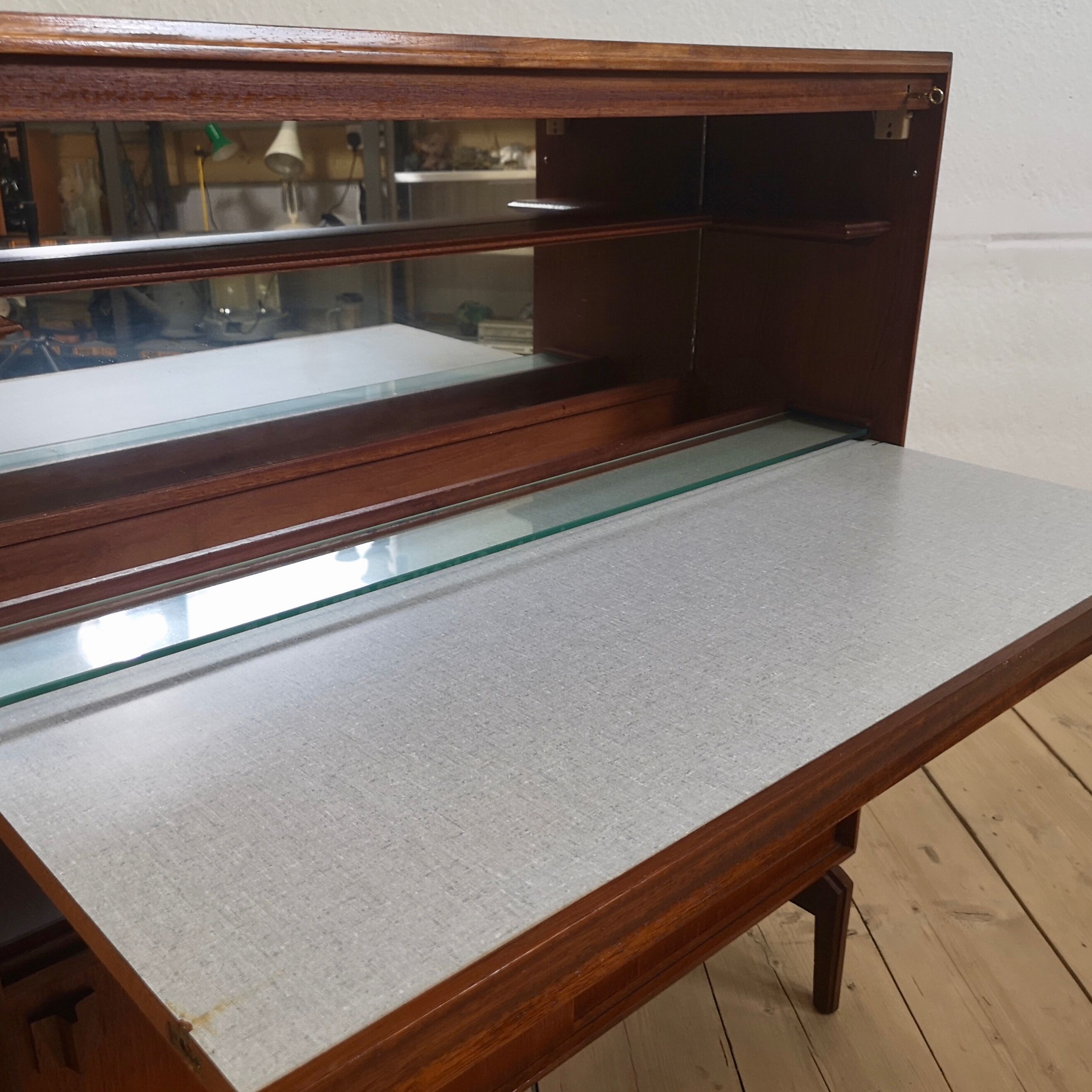 Mid-century Cocktail Cabinet By Beaver And Tapley