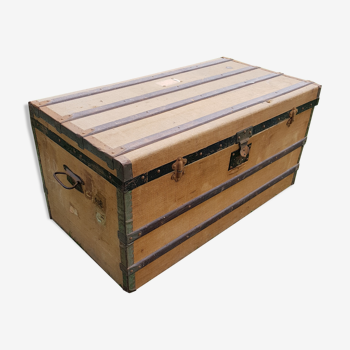 Trunk of travel with removable drawer