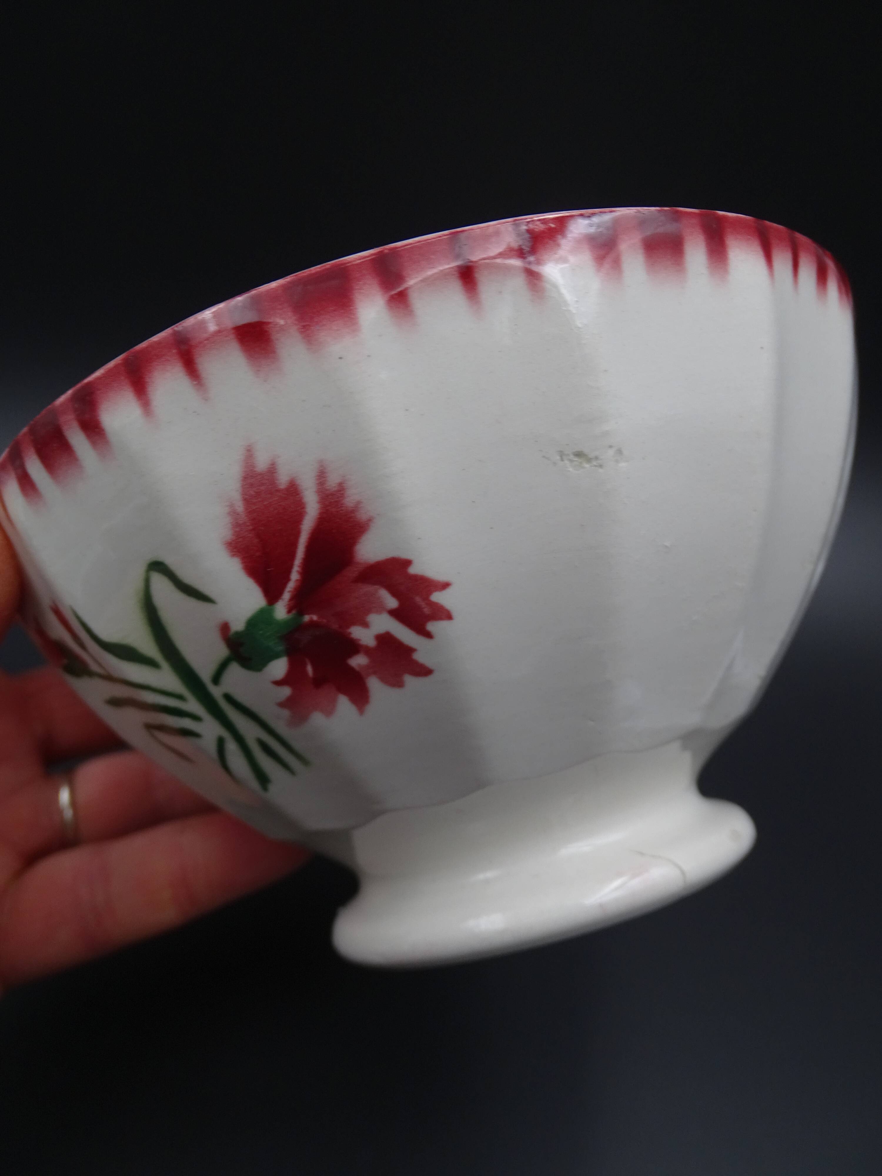 Sarreguemines earthenware bowl - Model Yvette - Circa 1940