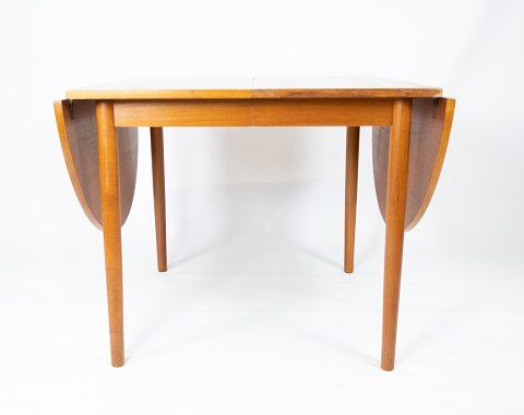 Dining table in teak designed by Arne Vodder from the 1960s
