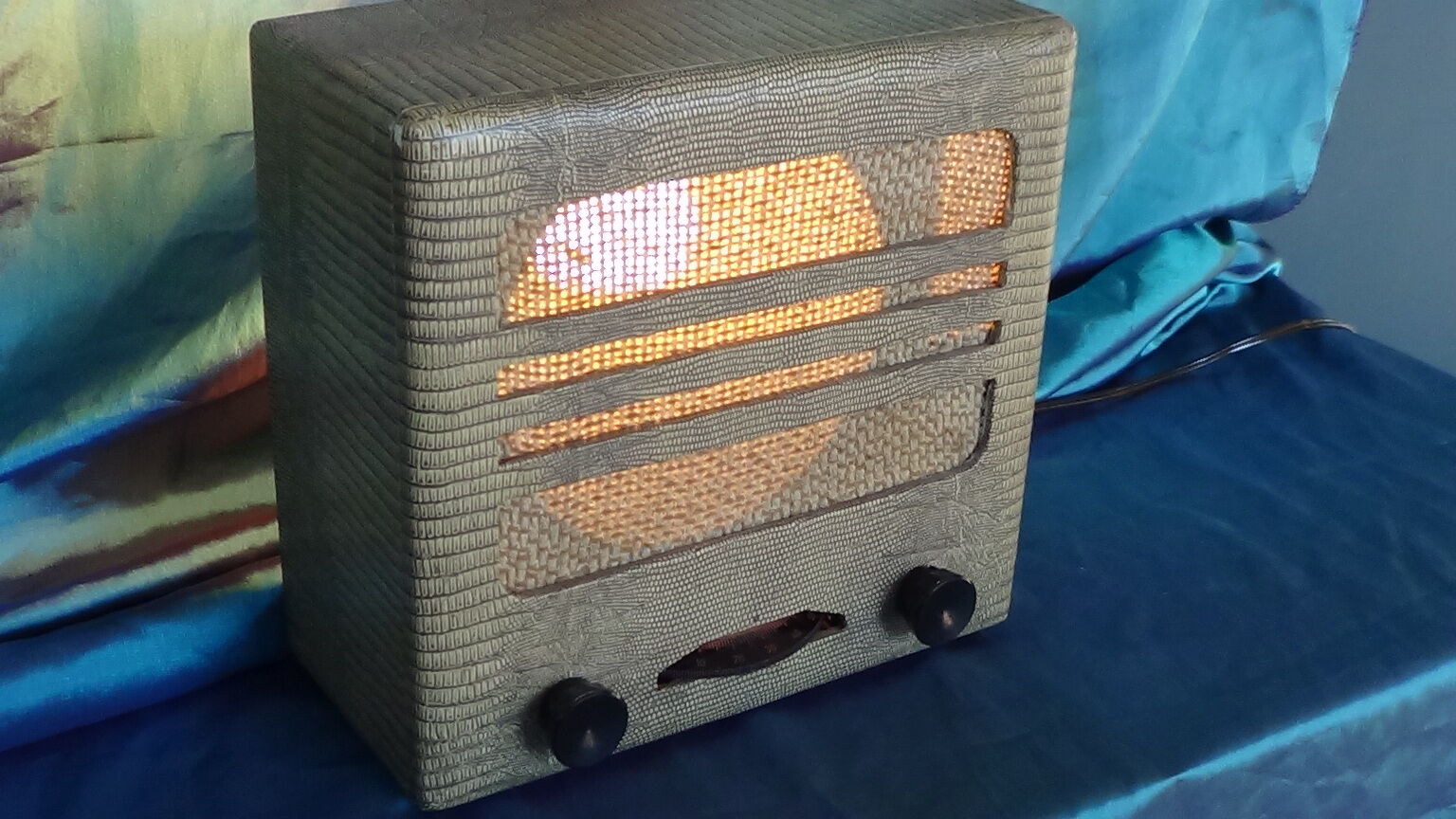 Radio lamp