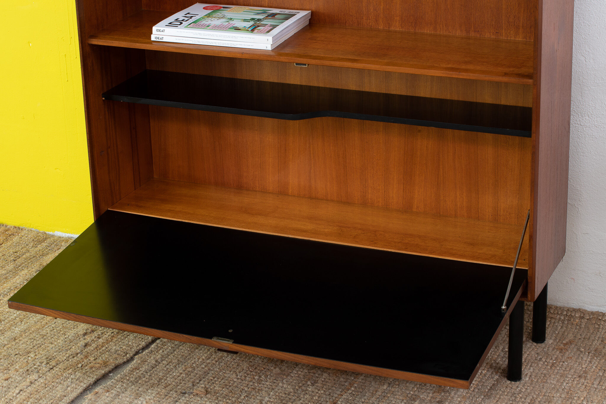 Scandinavian Bookcase 102 cm