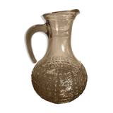 Pitcher-carafe glass smokes