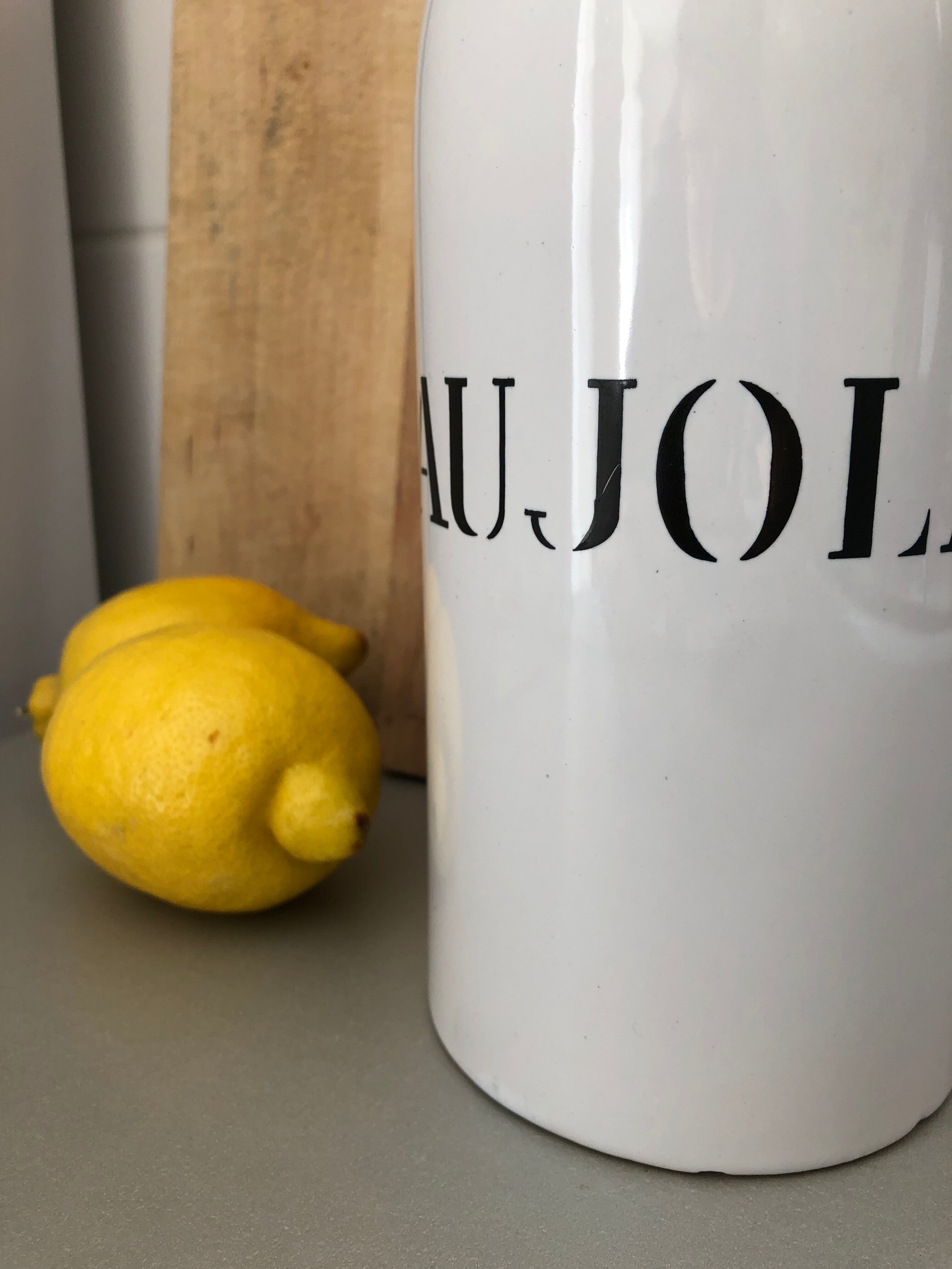 "Beaujolais" white ceramic bottle