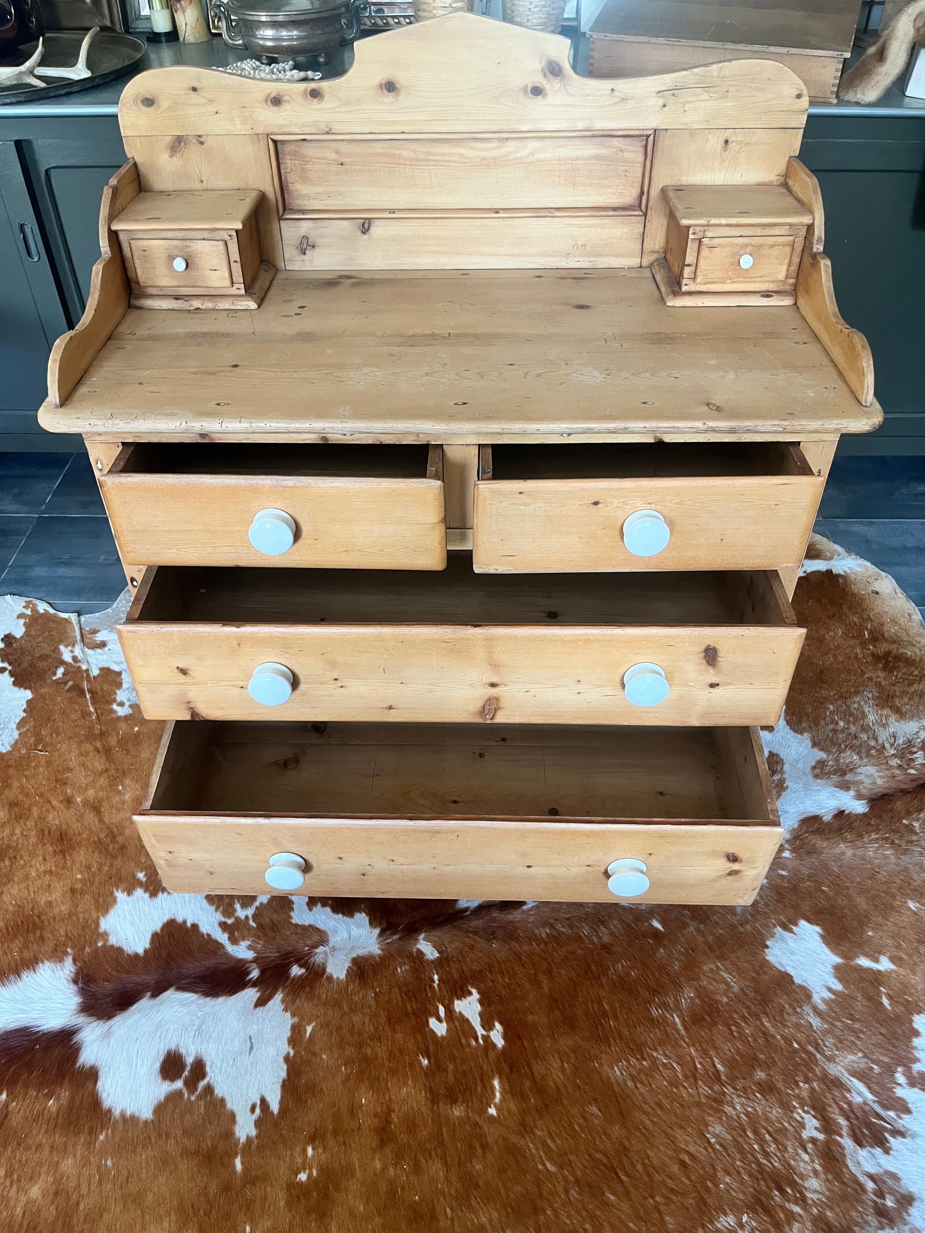 English commode