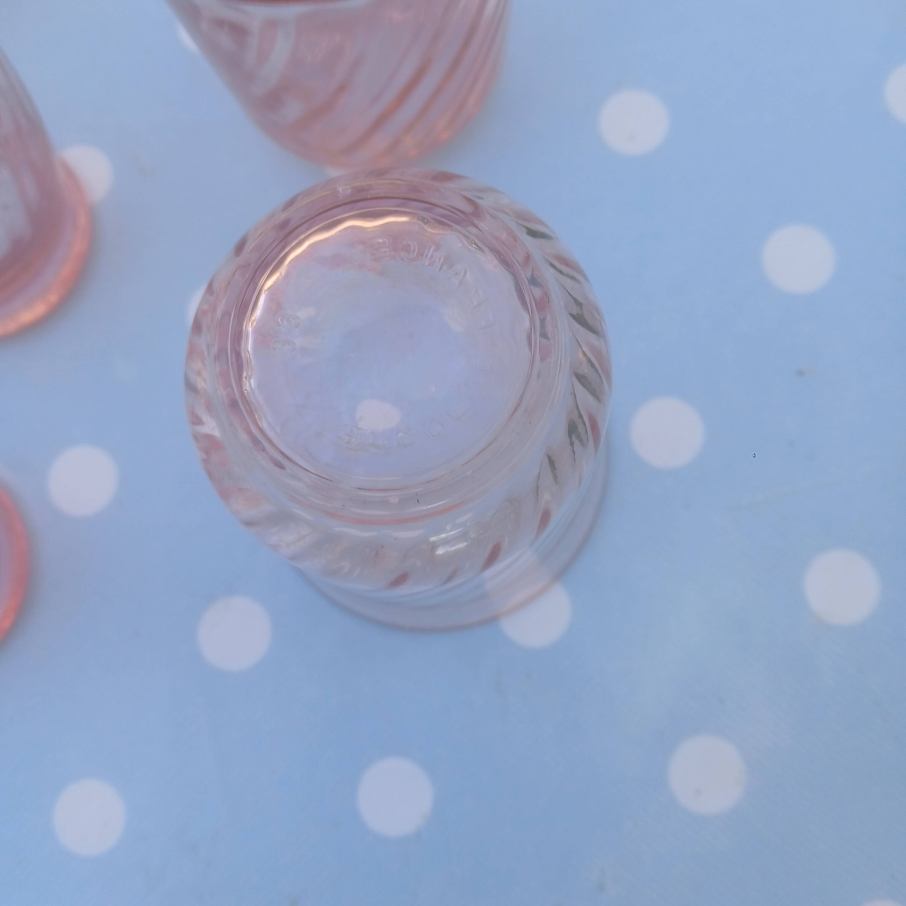 Verres vintage salmon pink colour