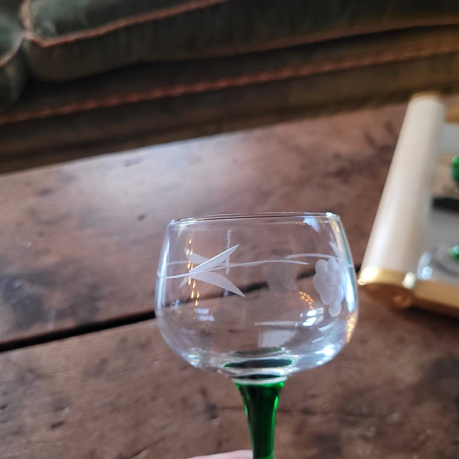 ​Suite de 6 verres Roemer à calice ciselé - Circa 1970