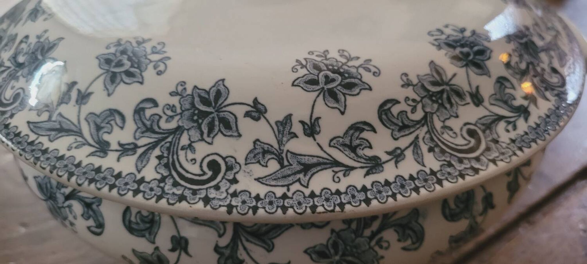 St Amand soup tureen