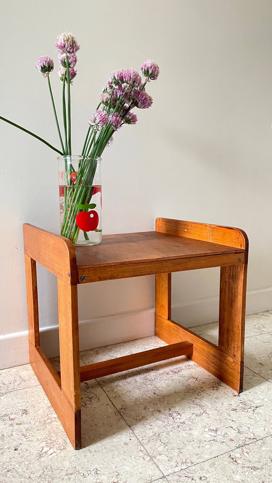 Table basse géométrique bois miel vintage