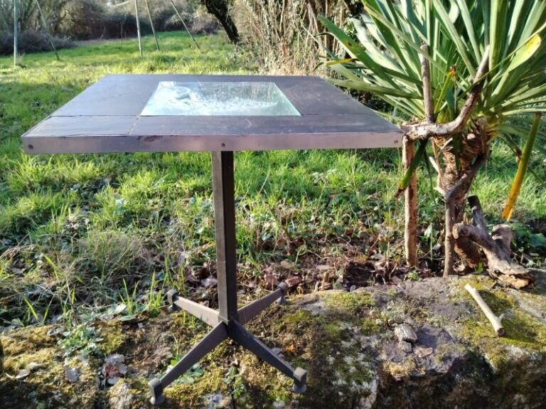 Reimagined coffee table with a Sablé mirror.