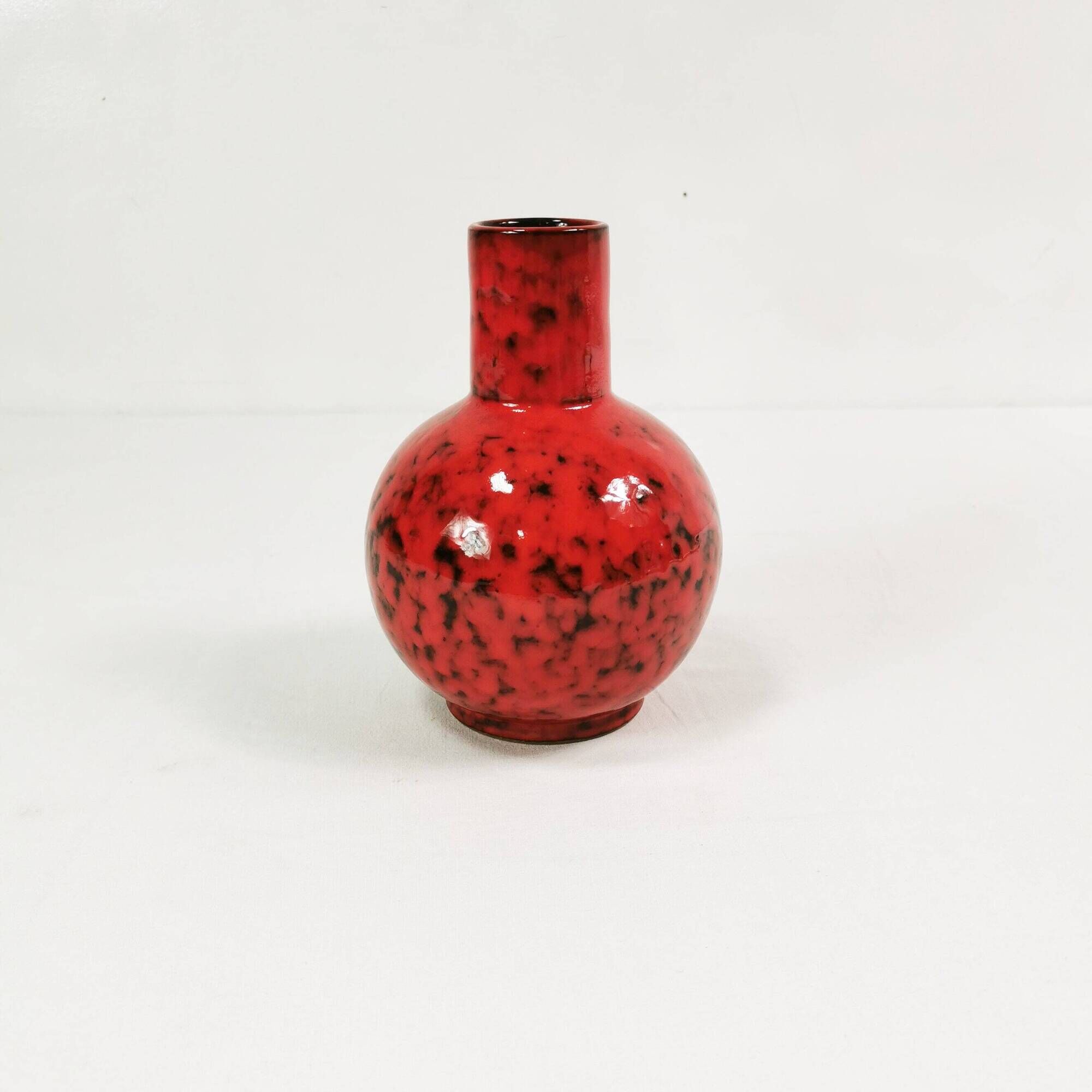 Modernist ceramic vase, Italy, 1960s.
