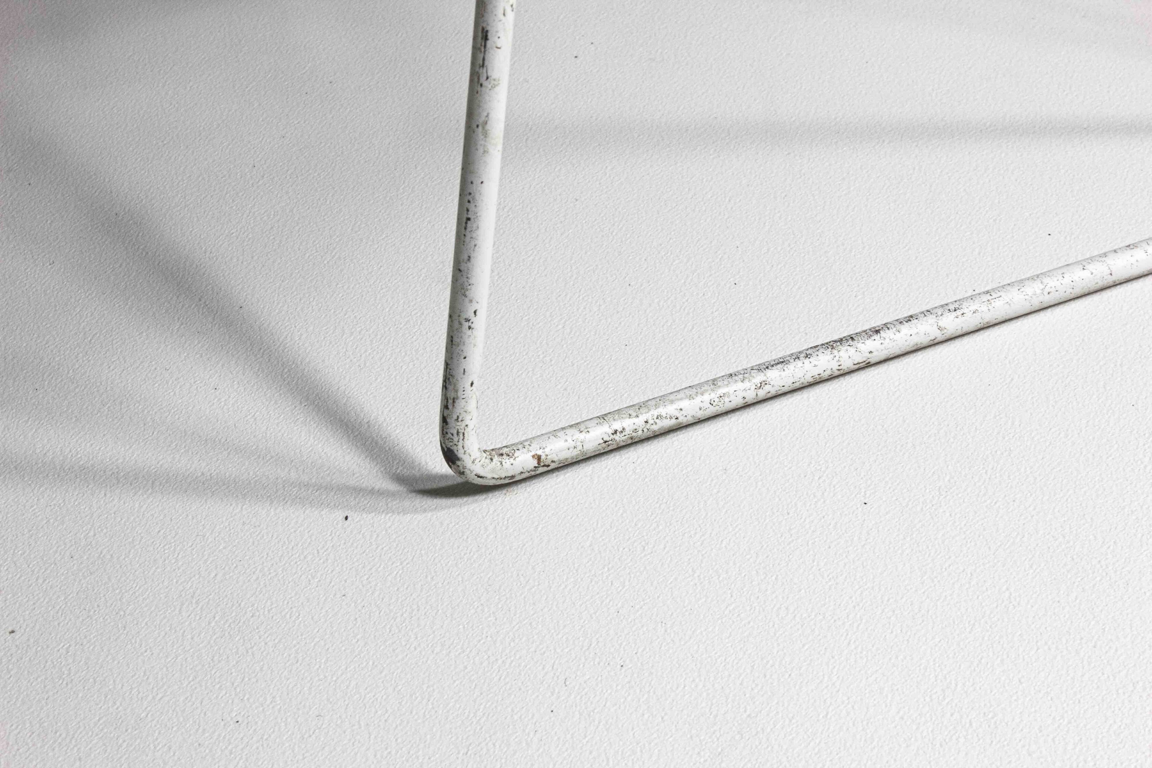 Ensemble de 7 chaises Bertoia noires et blanches pour Knoll International, années 1970