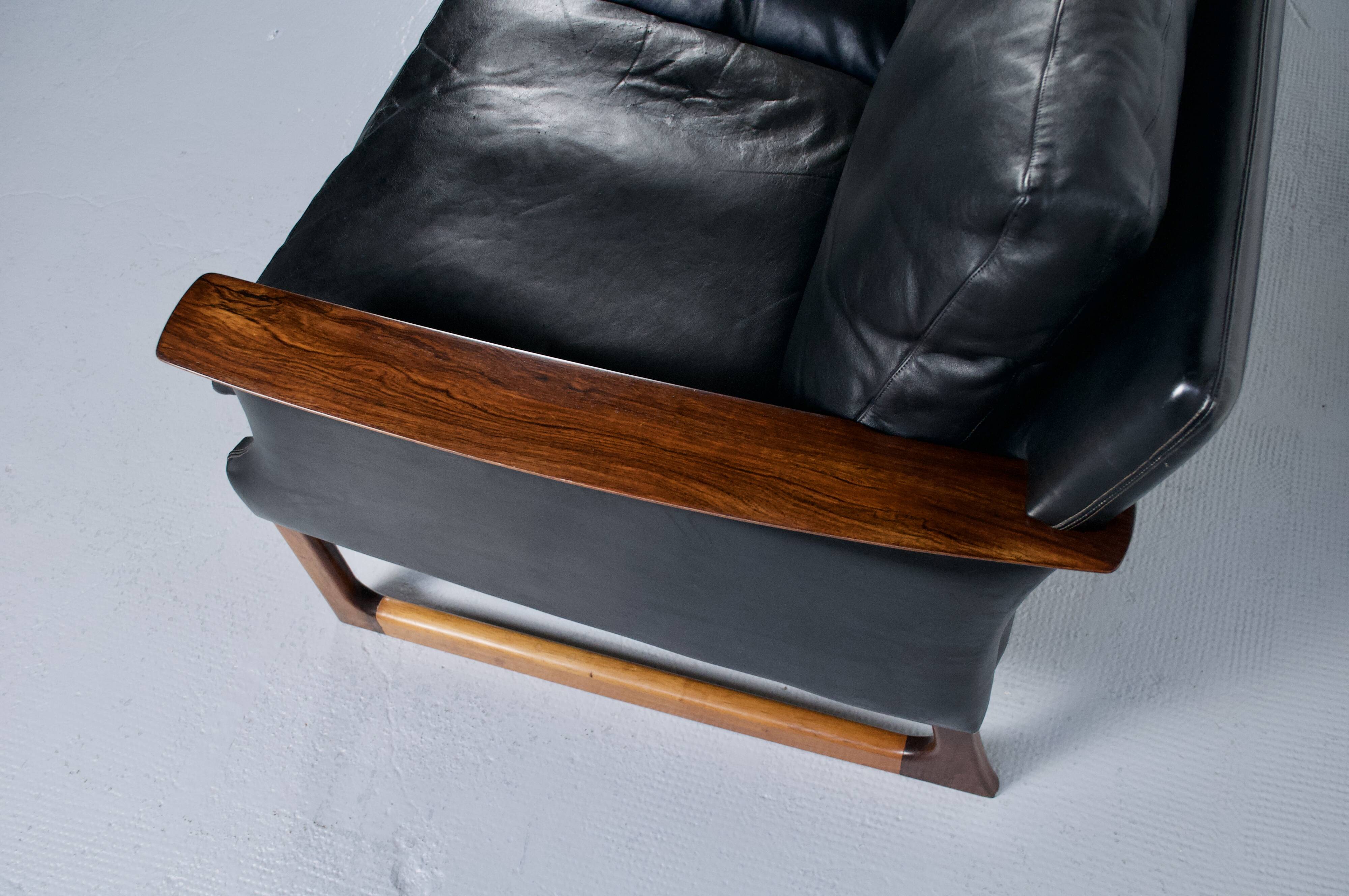 Scandinavian 3-seater sofa in leather and rosewood from the 60s