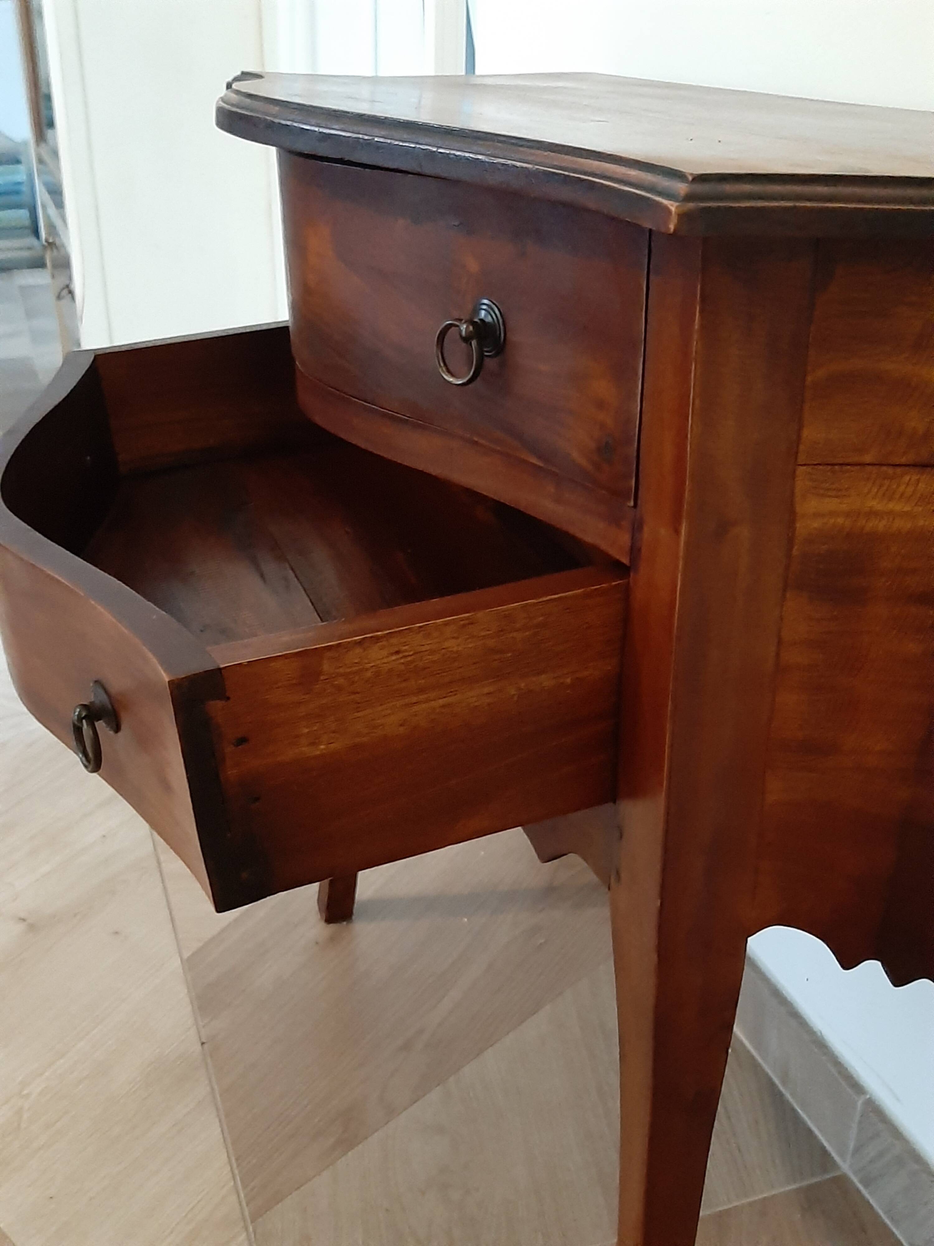 Pretty 2-drawer console chest of drawers - curved legs - Louis XVI imitation