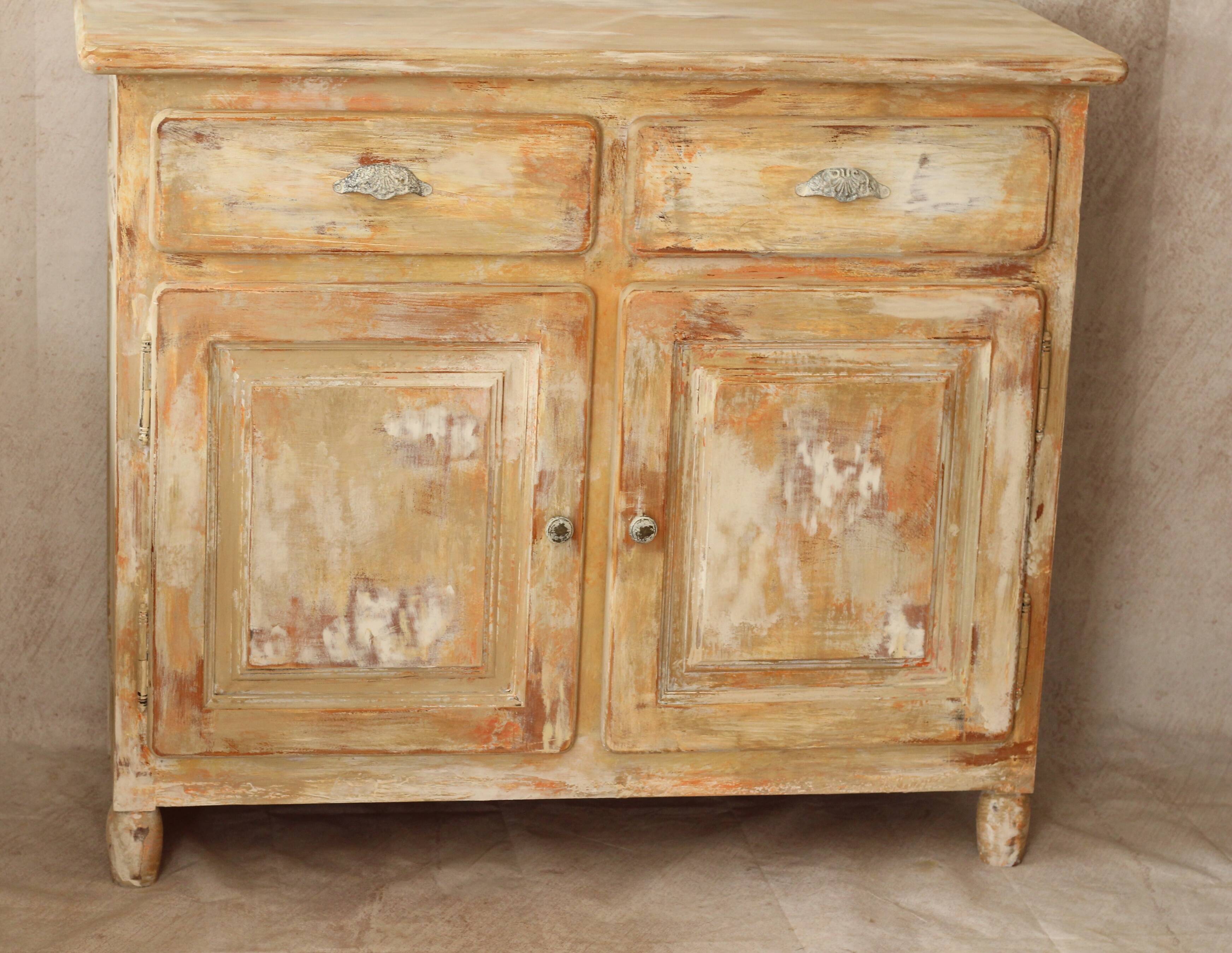 Buffet parisien patiné