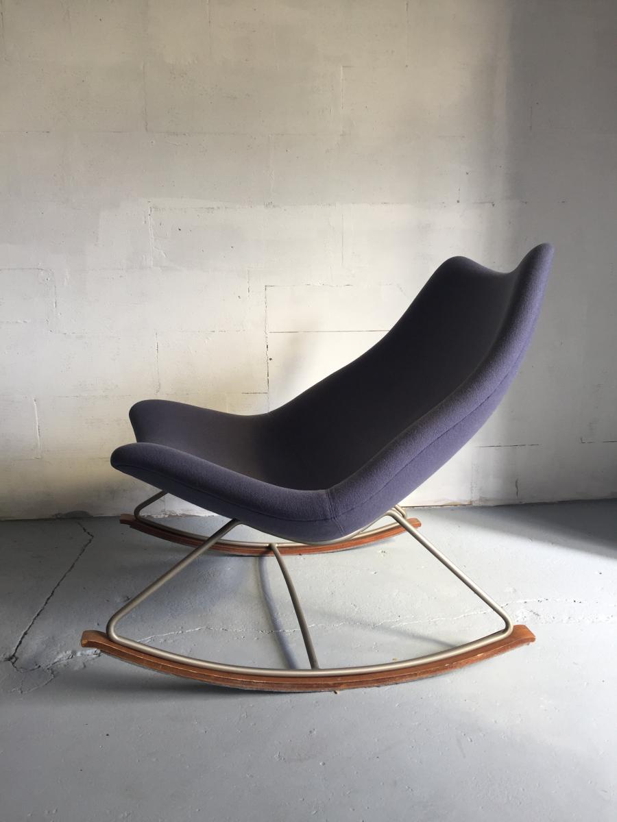 Rocking chair F595 in blue fabric and steel by Geoffrey Harcourt for Artifort 1960 s
